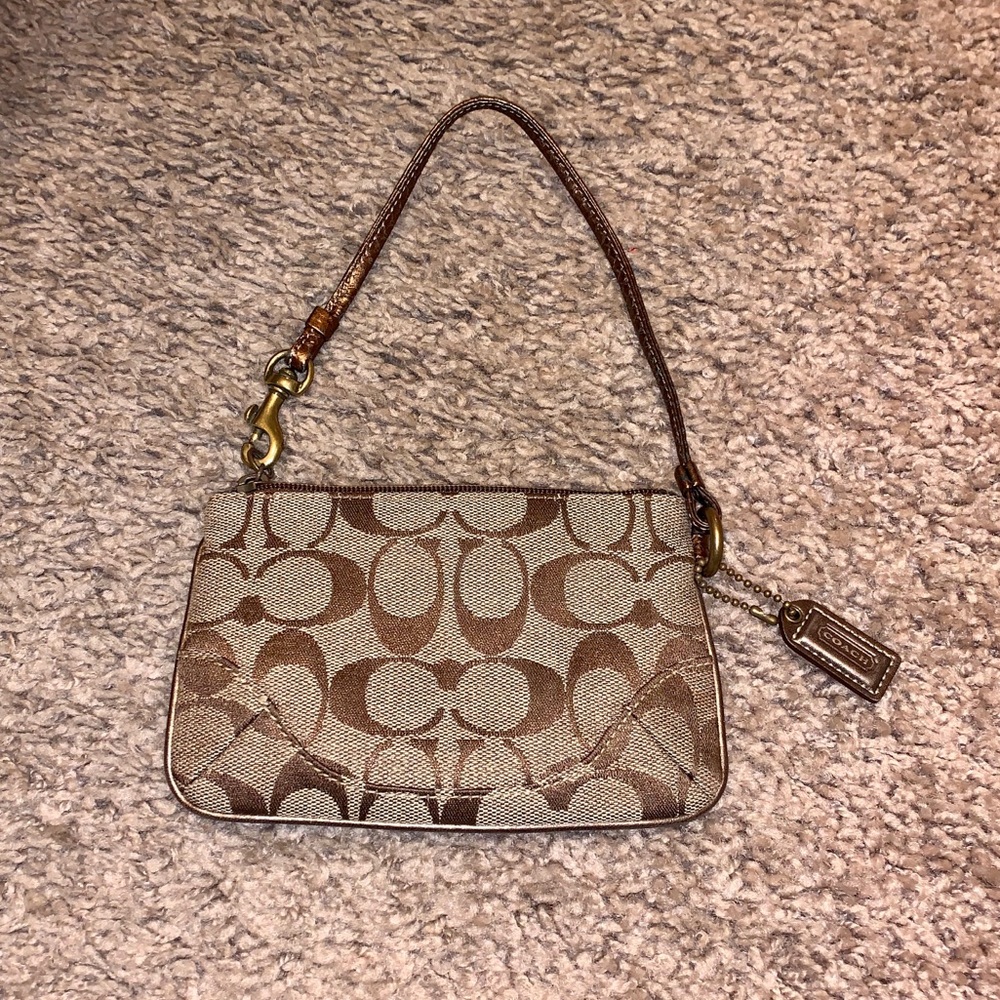 Euc coach wristlet
